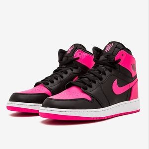 New 5.5 youth Jordan
AIR JORDAN 1 RETRO HIGH EP'23' GG(HYPER)
PINK/WHITE-BLACK)